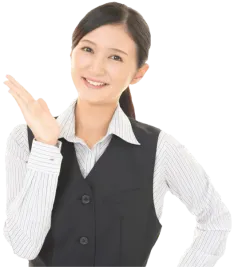 笑顔の女性スタッフ